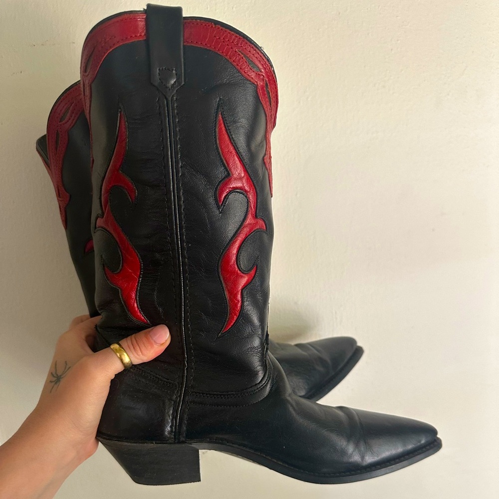 Tony Lama Black and Red Cowboy Boots with Box 7.5